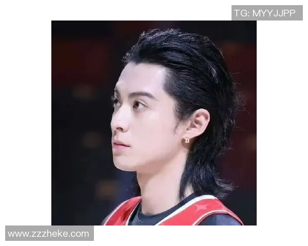 王鹤棣曾公开表示最喜欢的足球球星是谁他对这位球员的崇拜与热爱揭秘 王鹤棣曾公开表示最喜欢的足球球星是谁他对这位球员的崇拜与热爱揭秘