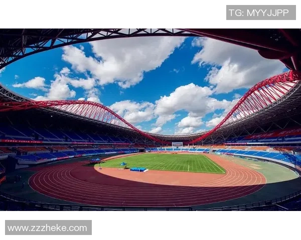 绿茵战火再燃球星凌空劲射点燃全场激情瞬间