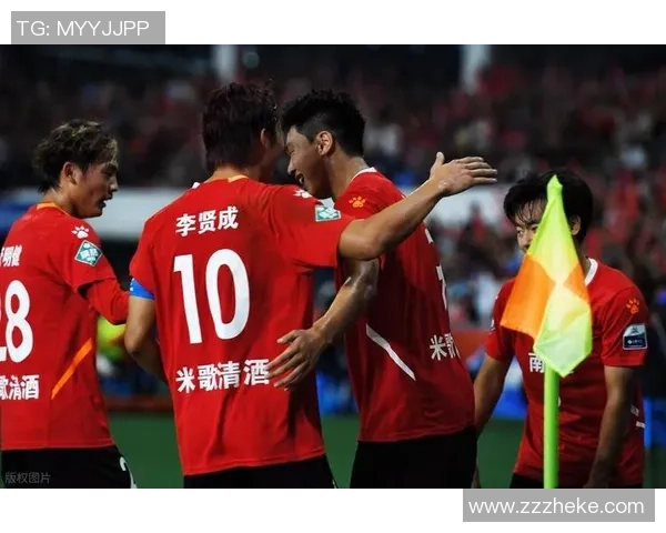 足球场上的伪球星揭秘他们如何靠炒作迷惑球迷与媒体